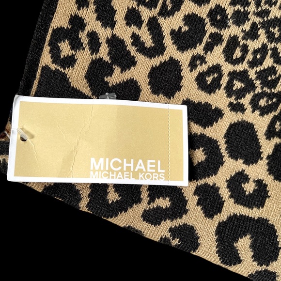 NWT Michael Kors Infinity Loop Leopard Cheetah Print Black/Camel scarf MSRP $58 - Picture 5 of 8